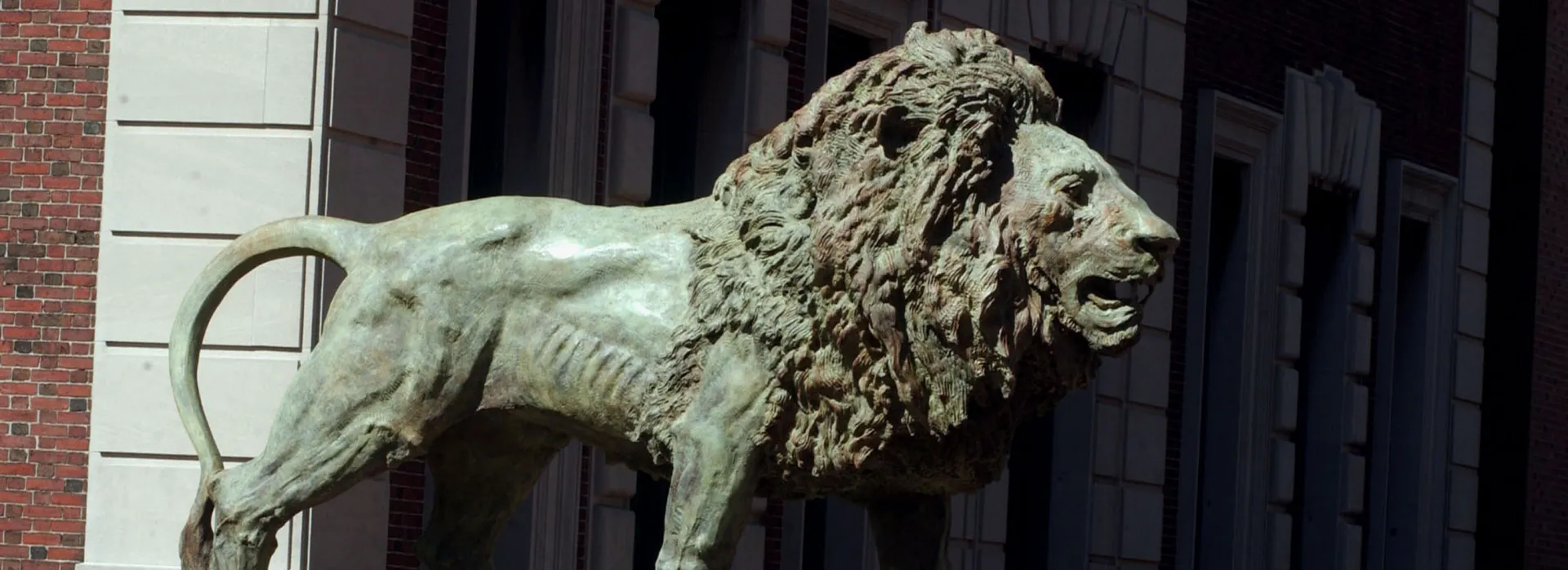 Lion statue.